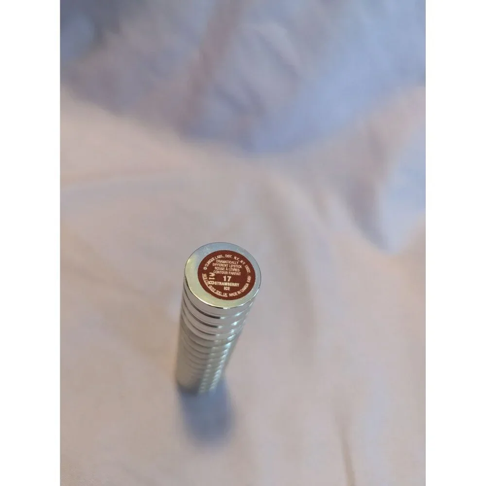 Clinique enhance your
